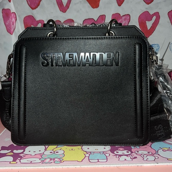 Steve Madden Tote - Picture 1 of 8